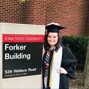 Meet your Posher, Molly